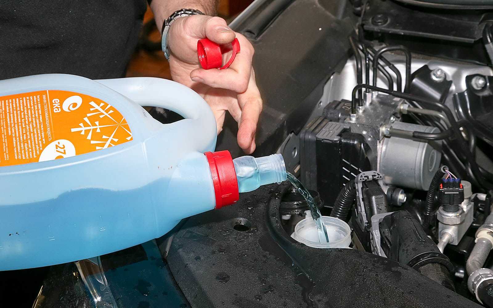 Как заменить тормозную жидкость в авто