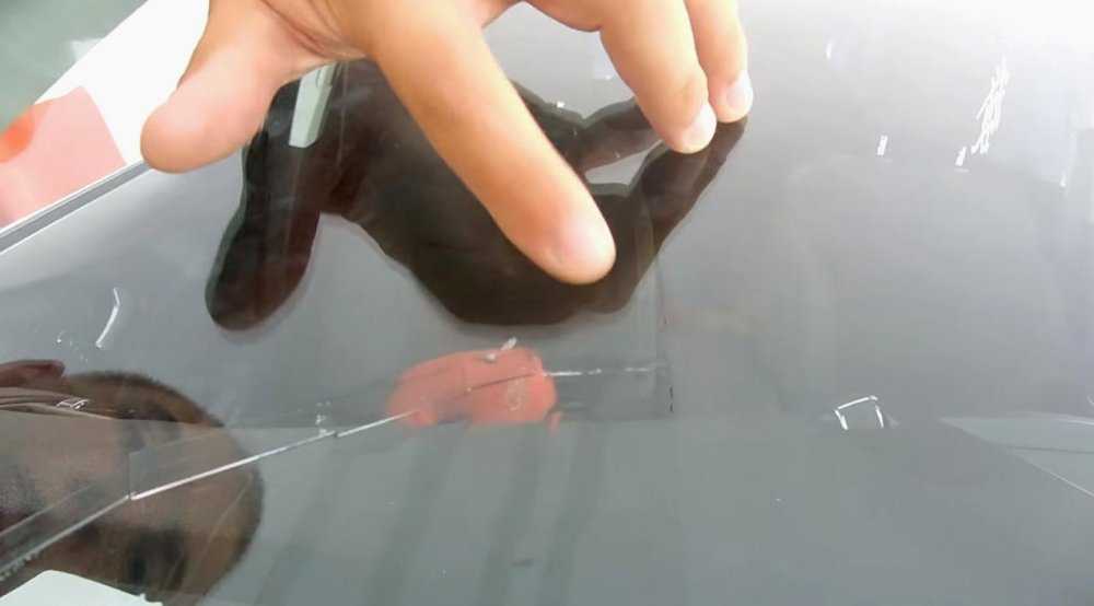 Как остановить трещину на лобовом стекле автомобиля своими руками: пошаговая инструкция и отзывы :: syl.ru