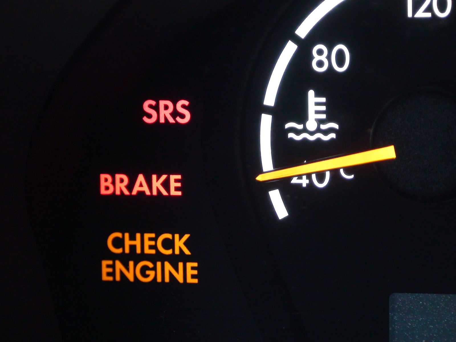 Если загорелся чек двигателя: 5 самых распространенных причин включения индикации "check engine"