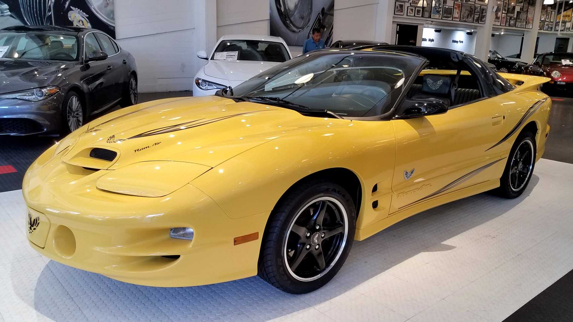 10 лучших моделей pontiac trans am всех времен