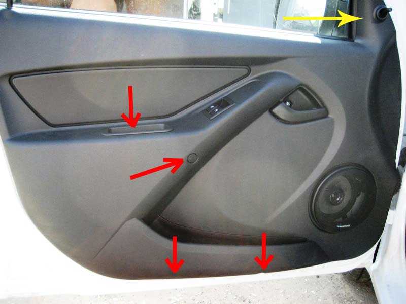 Как снимается обшивка водительской двери на сотке? - тех. вопросы landcruiser серий 80, 100, 105 (lexus lx 450, 470)