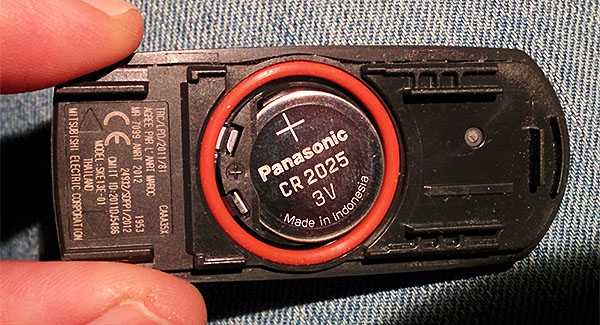 Замена и выбор аккумуляторной батареи на peugeot 308
