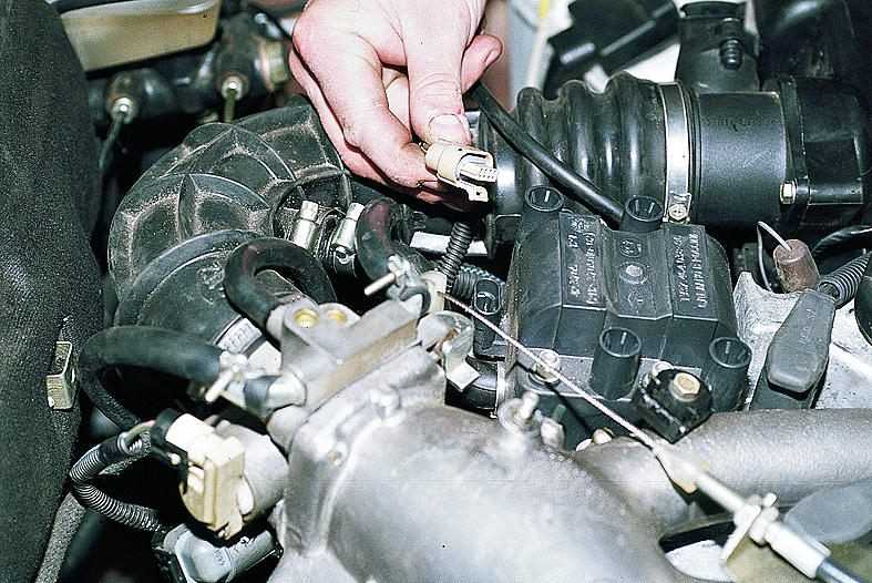 Двигатель 124 16 клапанный троит