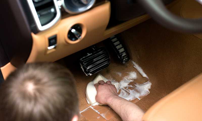 Как избавиться от запаха в машине: эффективные способы и средства