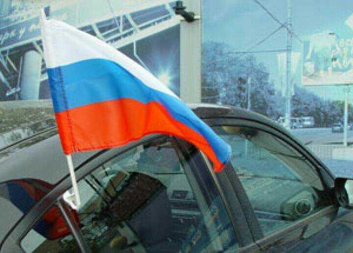 Как повесить флаг на стену. можно ли просто так повесить на свой дом флаг россии? | всё об интерьере для дома и квартиры
